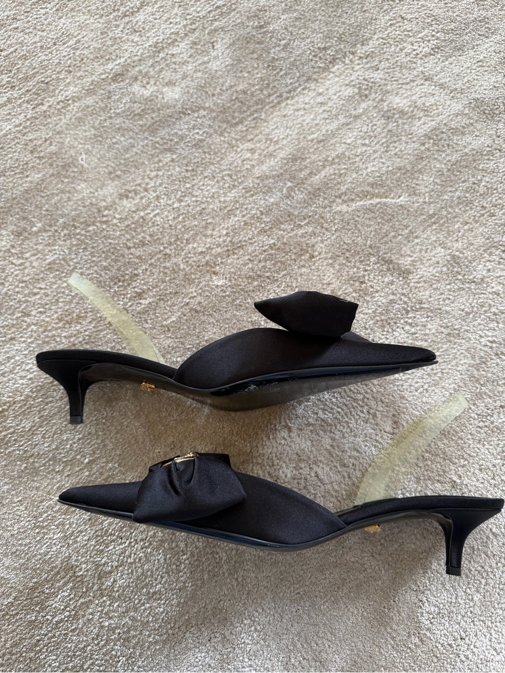 Versace Medusa Bow Embellished Rubber-trimmed Satin Slingback Pumps - Picture 4 of 7